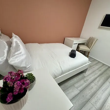 Tottenham Velvet Suites London Exterior photo