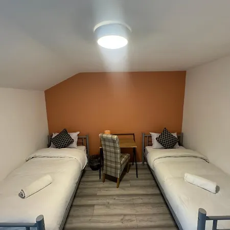 Tottenham Velvet Suites London Exterior photo