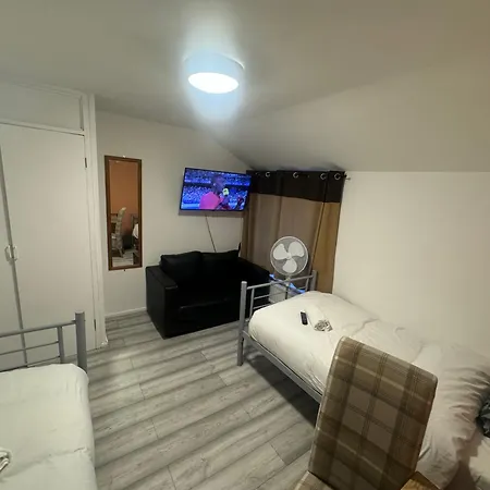 Tottenham Velvet Suites London Exterior photo